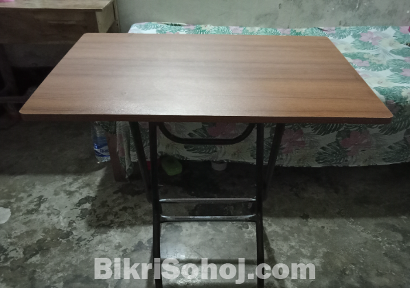 Table & Chair